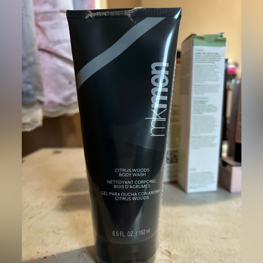 Mary Kay Citrus Woods Men’s Body Wash
